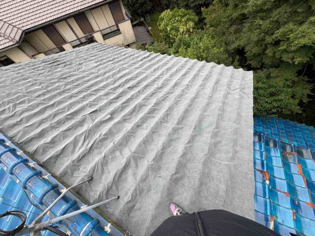 【太宰府市】瓦の飛散・破損に応急処置｜強風被害を受けた戸建て屋根を補修