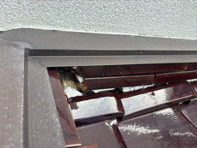 小郡市で漆喰のひび割れ