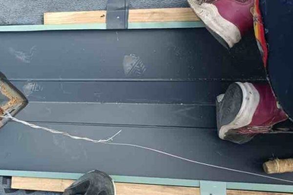 小郡市で新しい谷板金の施工