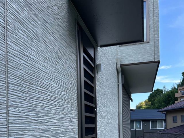 小郡市にて洗浄できれいになった外壁