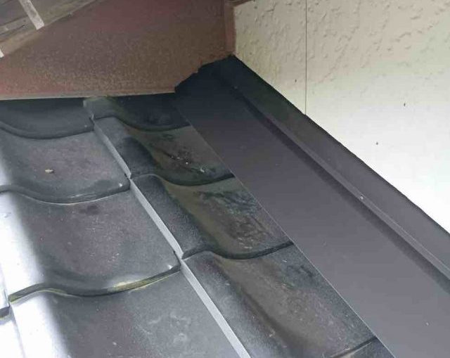 筑紫野市で壁際を板金カバー