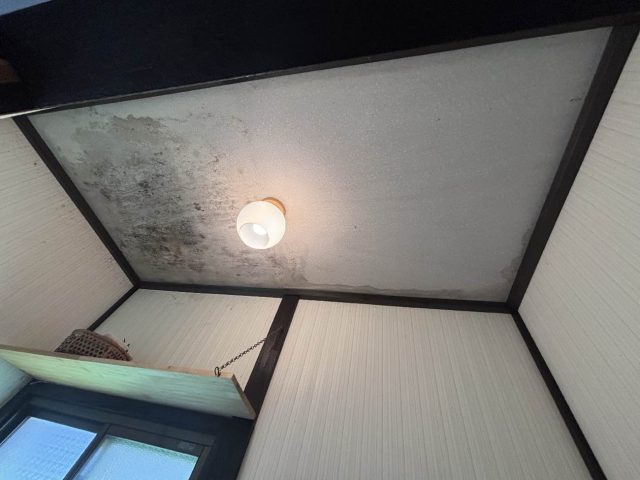 太宰府市で雨漏り被害
