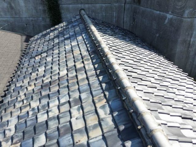 【小郡市】屋根の現地調査｜瓦屋根の劣化と雨漏りを確認、葺き替えで軽量化を検討