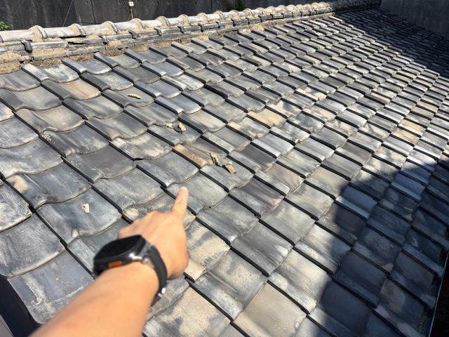 小郡市で瓦の破損を発見
