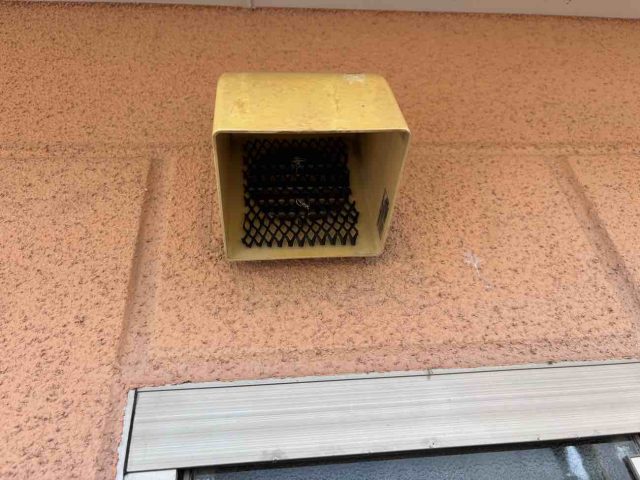 小郡市で換気口に鳥害対策