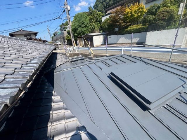【筑紫野市】金属屋根の調査｜強風対策を踏まえガルバリウム鋼板への改修を検討
