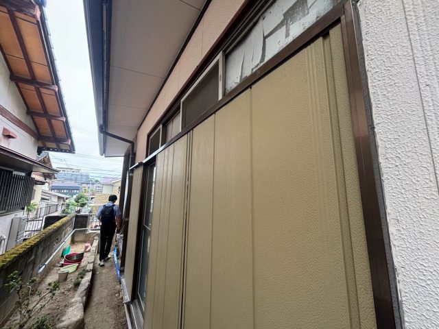 筑紫野市で雨漏り調査中