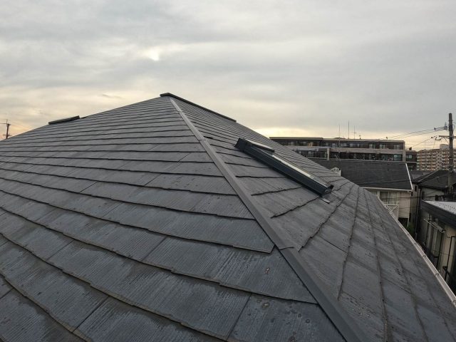 小郡市で天窓のあるスレート屋根を調査