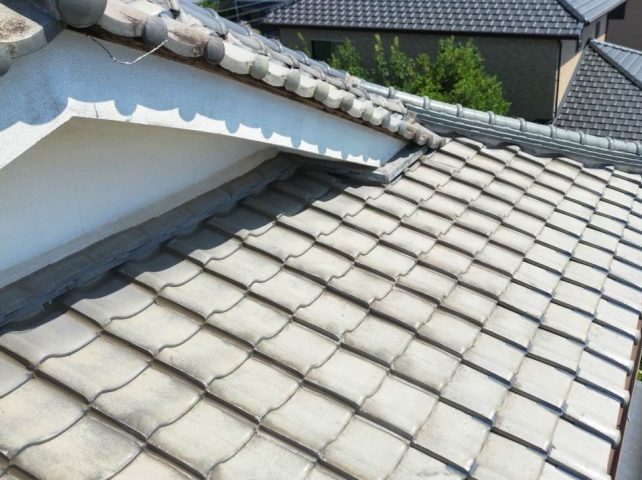 小郡市で施設の屋根を調査