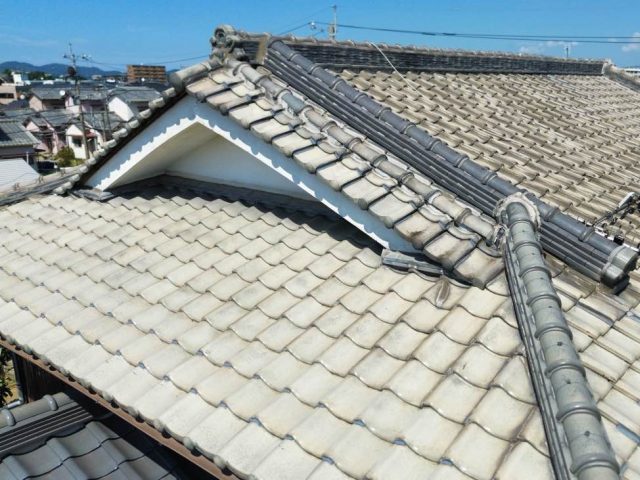 小郡市で瓦屋根の劣化を調査