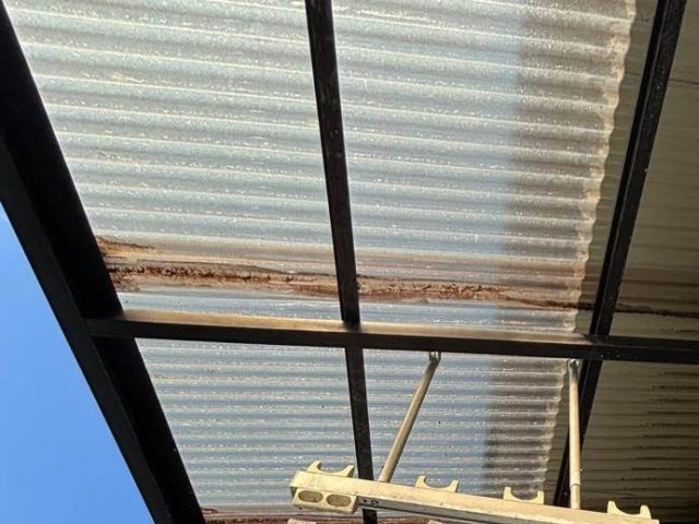 筑紫野市の老朽化したベランダ屋根