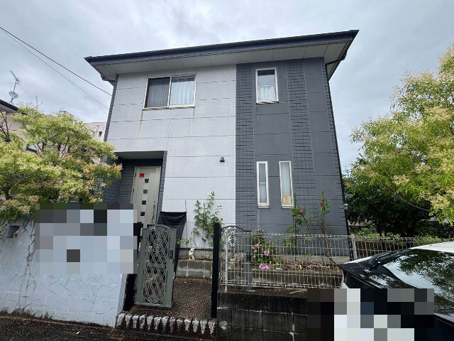 【筑紫野市】戸建て住宅の外壁調査｜黒ずみやひび割れの発生を確認