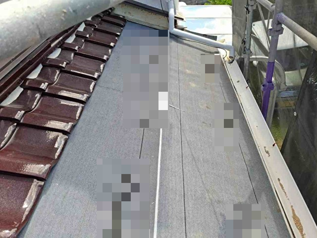 小郡市で葺き直しにおける防水紙施工
