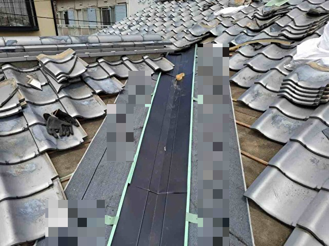 太宰府市で谷板金交換工事