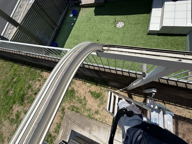 筑紫野市の割れた屋根のフレーム