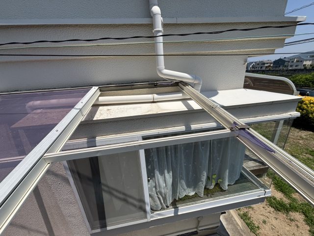 筑紫野市の強風で破損したテラス屋根