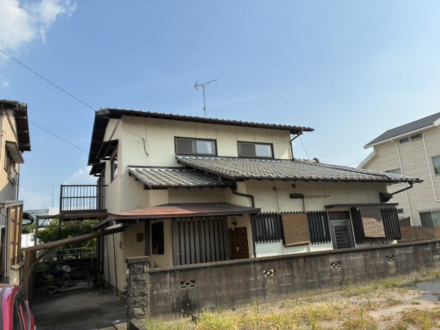 【太宰府市】「瓦屋根を軽量化したい」｜耐震化へ向けた葺き替え工事をご提案