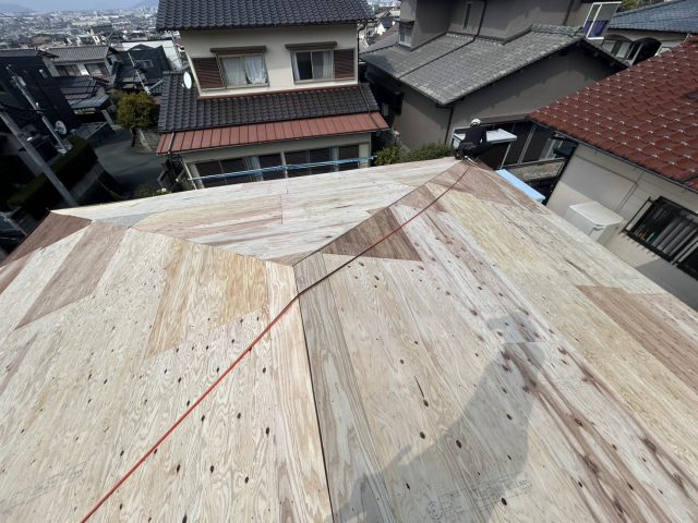 小郡市で野地板施工完了