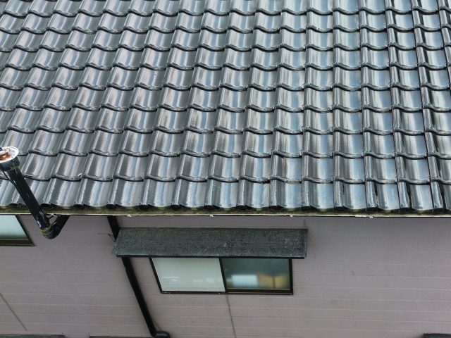 【小郡市】破損した瓦の差し替え｜台風被害を受けた屋根を補修・雨水の浸入防止
