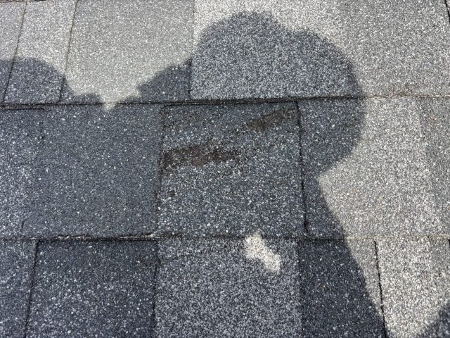 小郡市のアスファルトシングル屋根の傷
