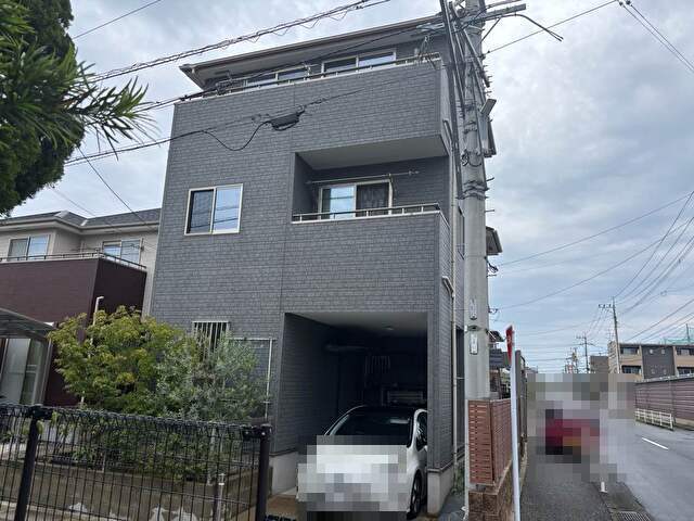 【太宰府市】3階建て住宅の外壁調査｜シーリングの硬化・ひび割れと外壁の浮き・欠けを確認