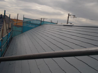 塗装完了後のスレート屋根